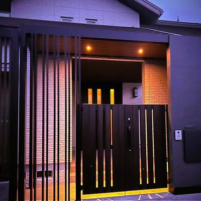 京都府N様邸 柔らかな光が出迎える、昼も夜も美しい高級感あるエントランスにリフォームしました 京都府N様邸 柔らかな光が出迎える、昼も夜も美しい高級感あるエントランスにリフォームしました